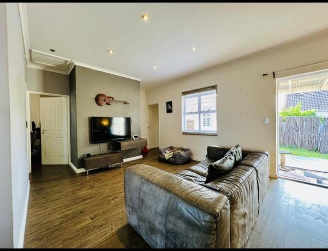 3 BEDROOM HOUSE FOR SALE IN PINEHURST